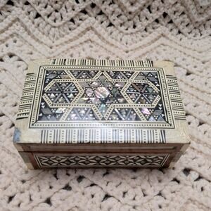 Vintage Hand Carved Wooden Trinket Box Intricate Mother of Pearl Inlay
